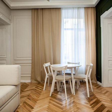 Gepner Apartments On Rynok Square Львів Екстер'єр фото