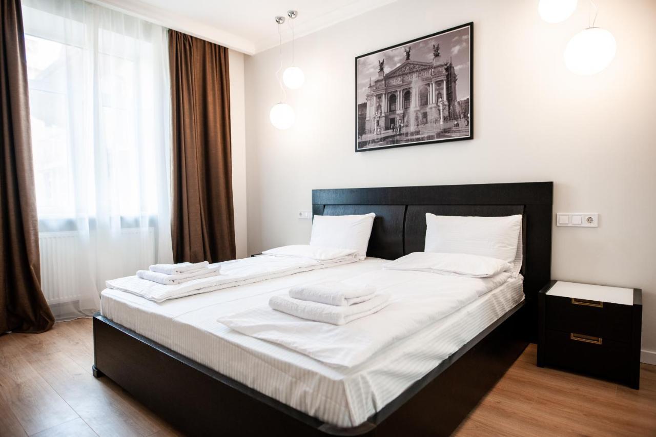 Gepner Apartments On Rynok Square Львів Екстер'єр фото